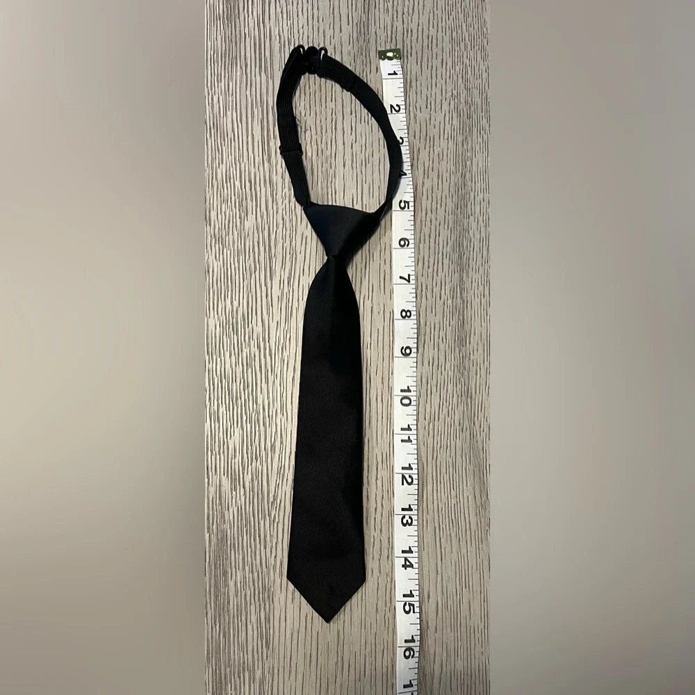 H&M boys Black Pre-Tied Neck Tie